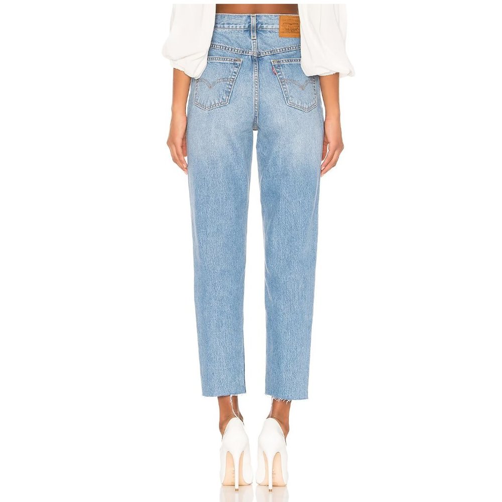 Levi's Mom Jean 27" / Size 29 / Sneak Peek Light Blue High Rise Relaxed Leg - Picture 3 of 12